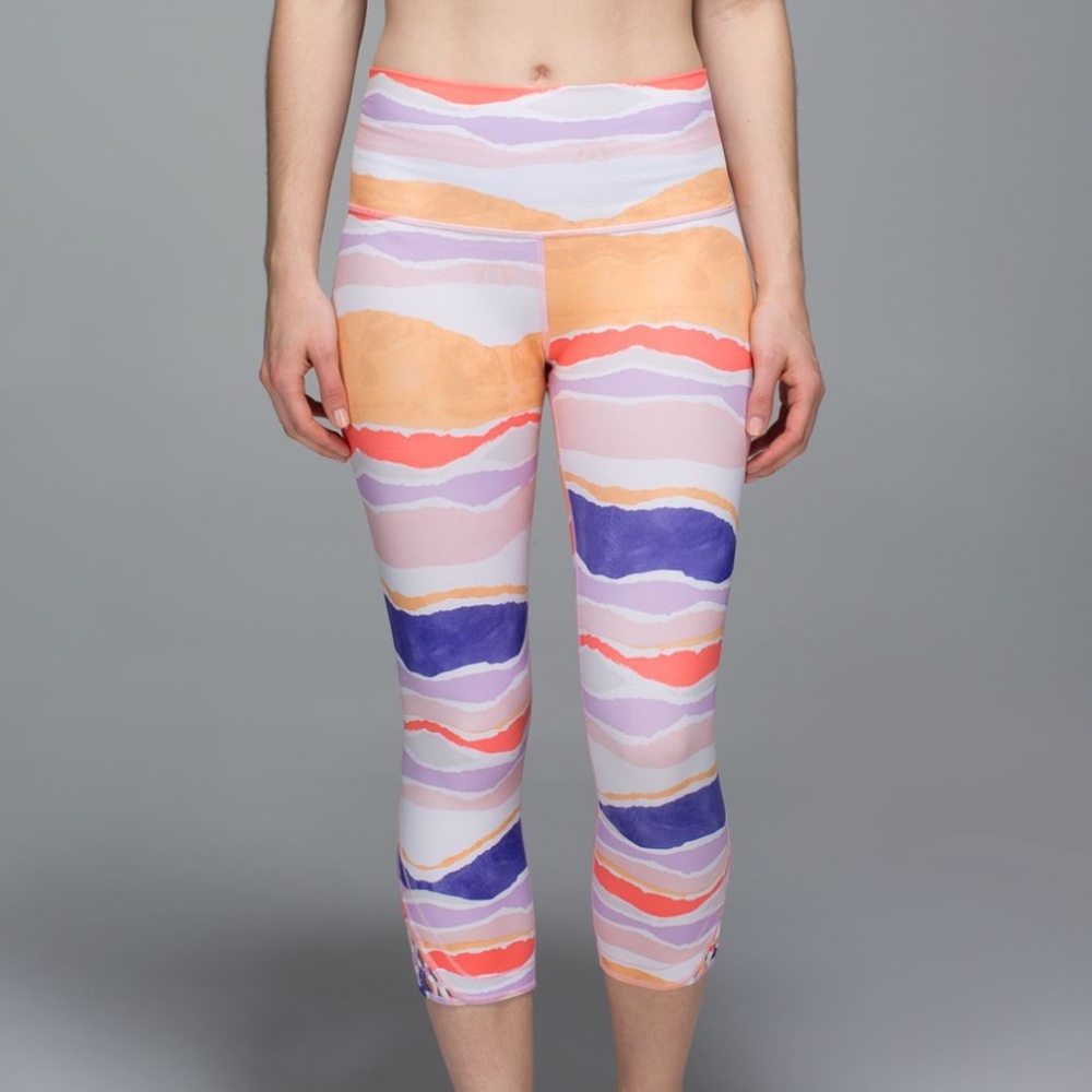Lululemon True Self Crop